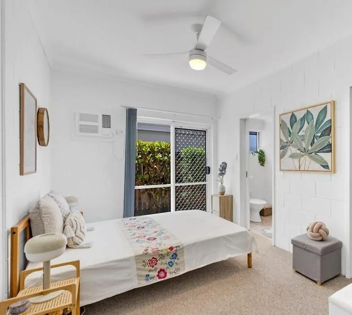 Stylish 2Br Apartment Retreat Westcourt 0*,  Australia