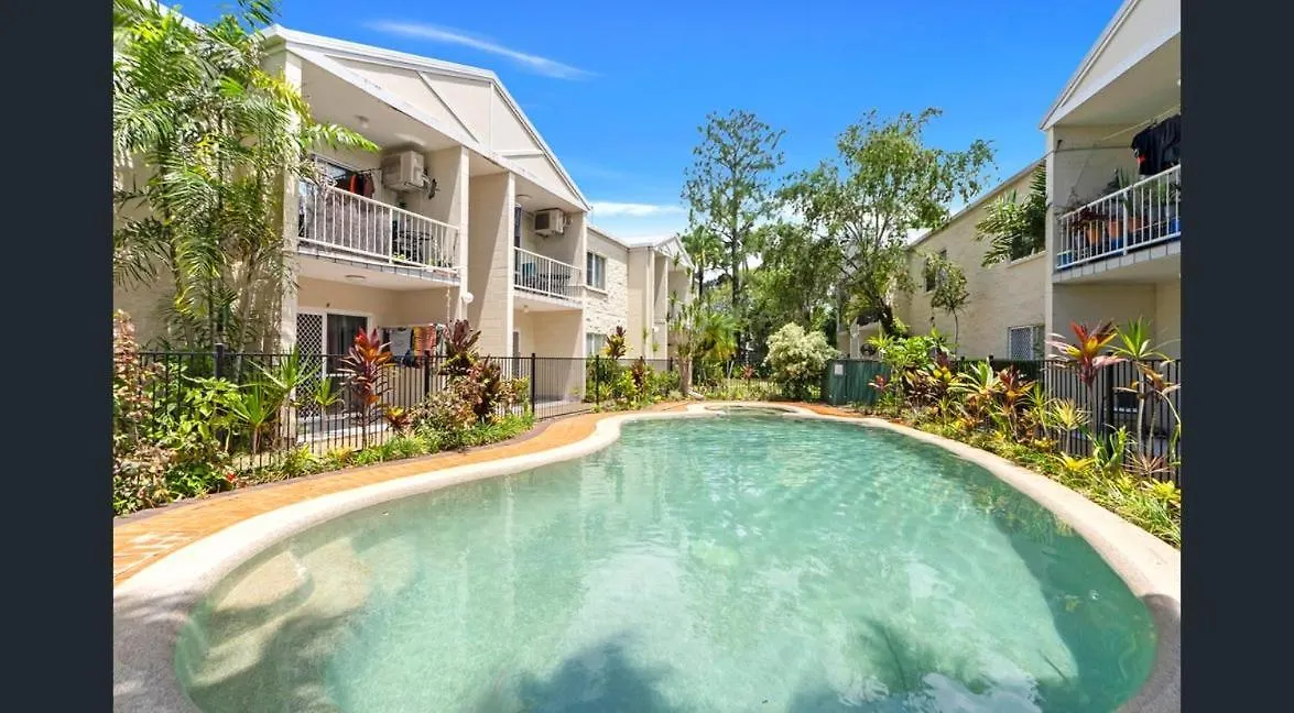Stylish 2Br Apartment Retreat Westcourt Australia