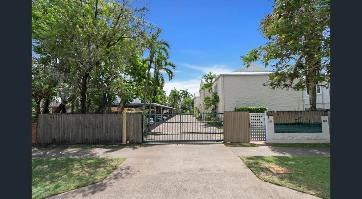 Stylish 2Br Apartment Retreat Westcourt Australia