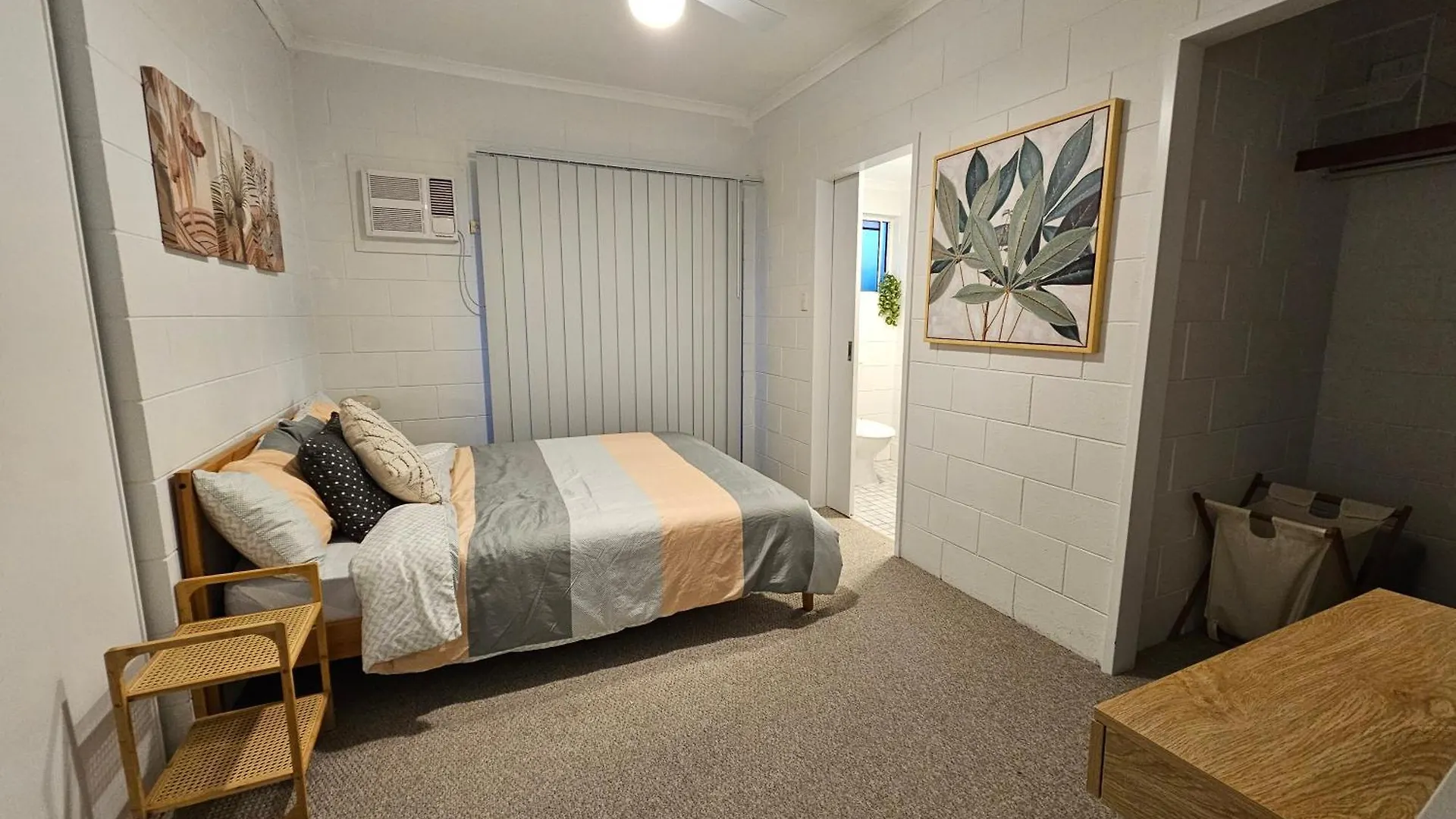 Stylish 2Br Apartment Retreat Westcourt 0*,  Australia